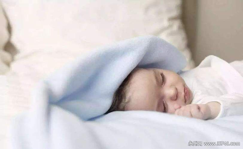 新生儿不睡觉，如何解决？